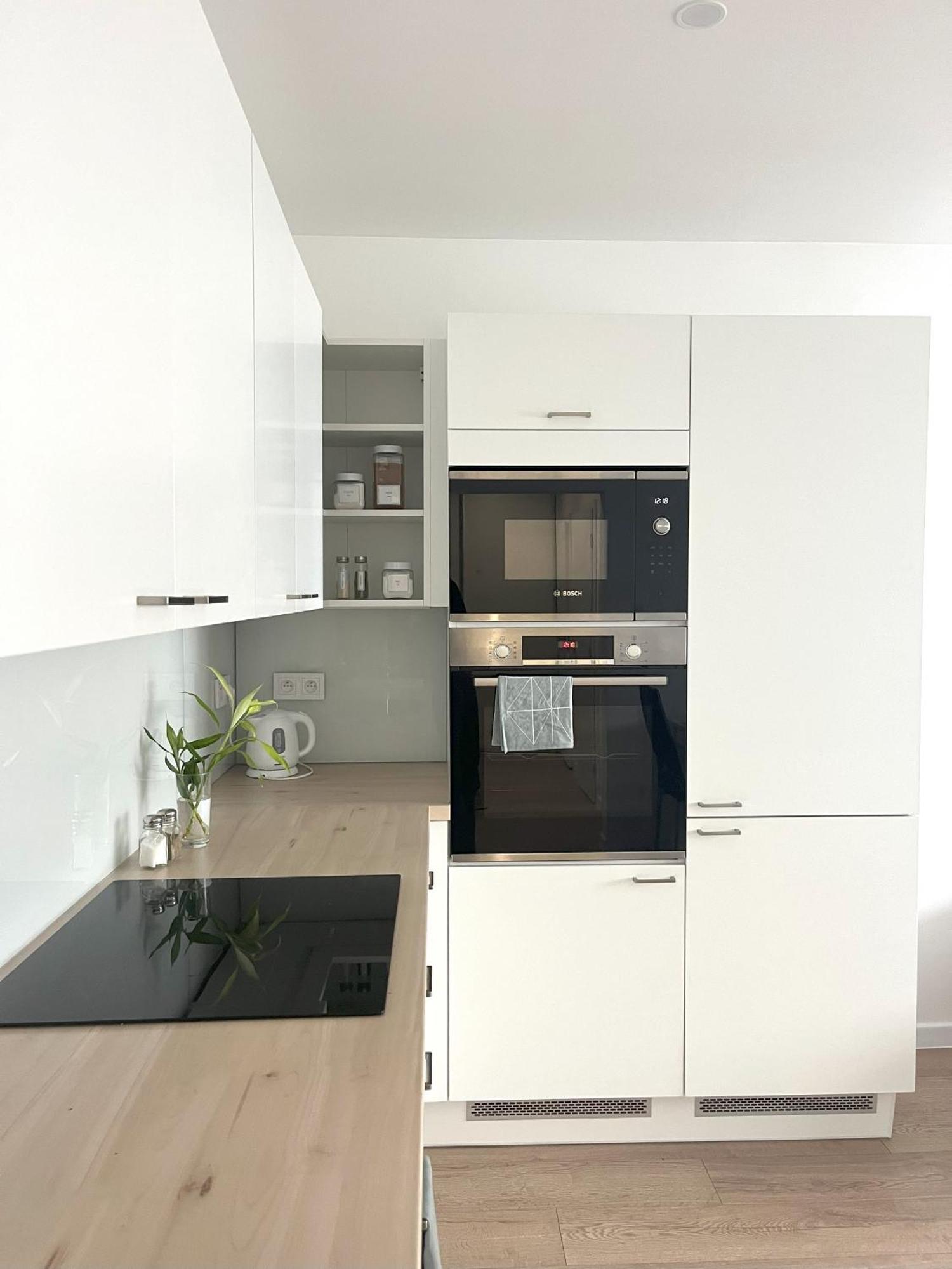 Elegant Escape Iii - Free Parking, Easy Access To Center Apartmán *